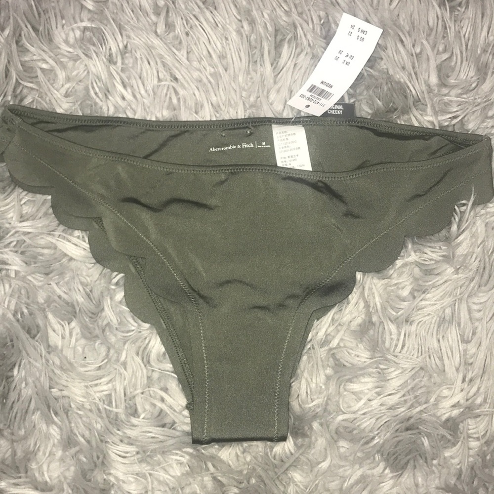 Cheeky ruffled bottoms